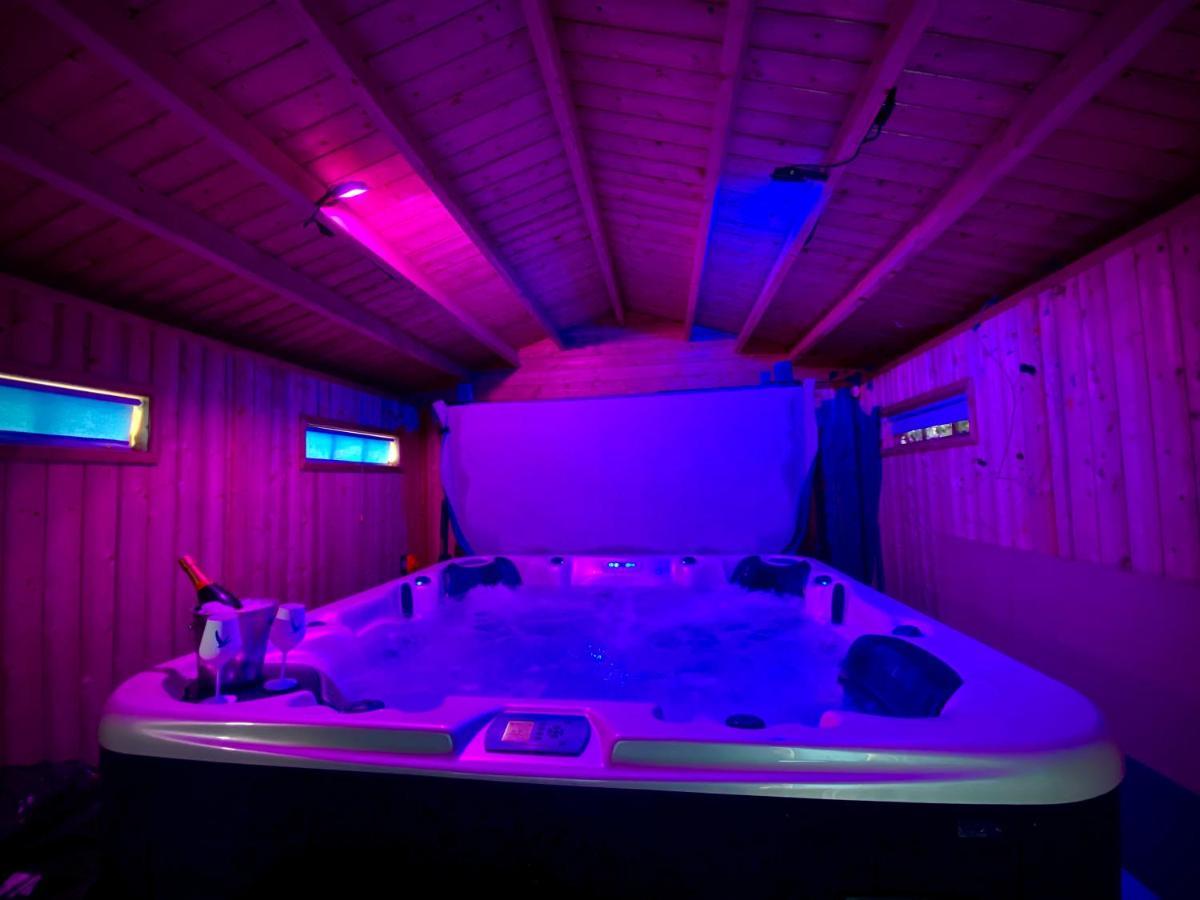 Beautiful Hot Tub Suite In Lytham St Annes Exterior foto